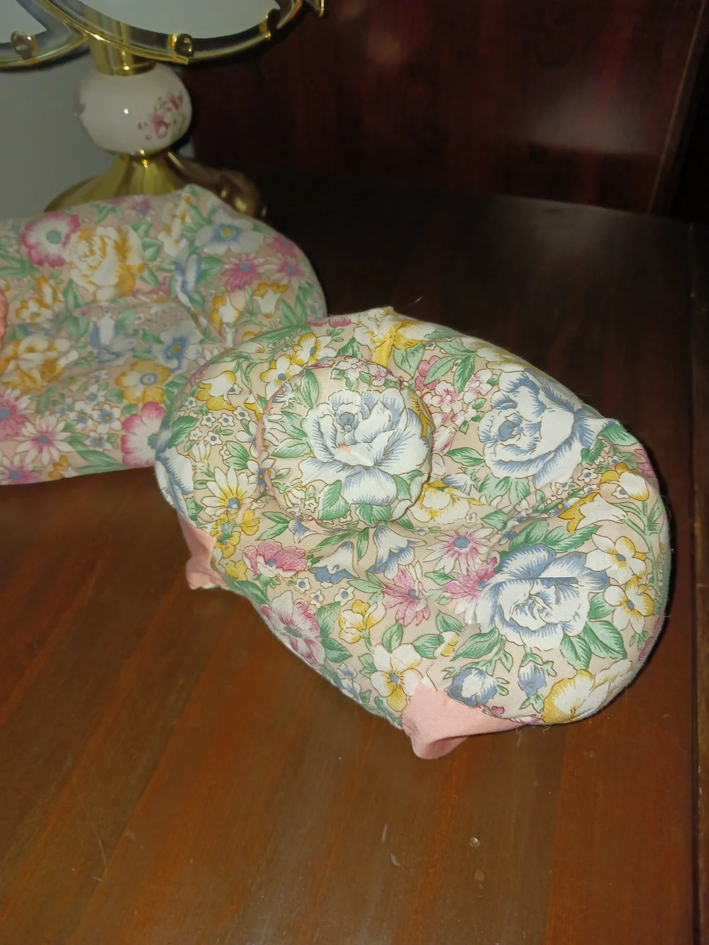Vintage Barbie Doll Size Plush Floral Couch And Loveseat With Pillows